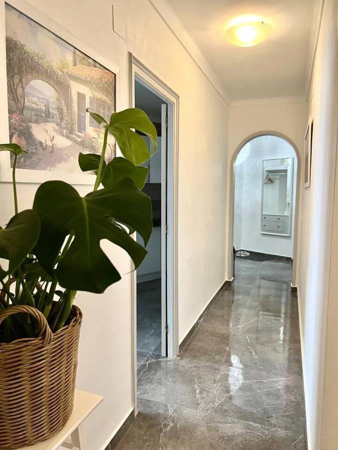 Amplio Apartamento Tranquilo Cerca De La Playa Roses Bagian luar foto