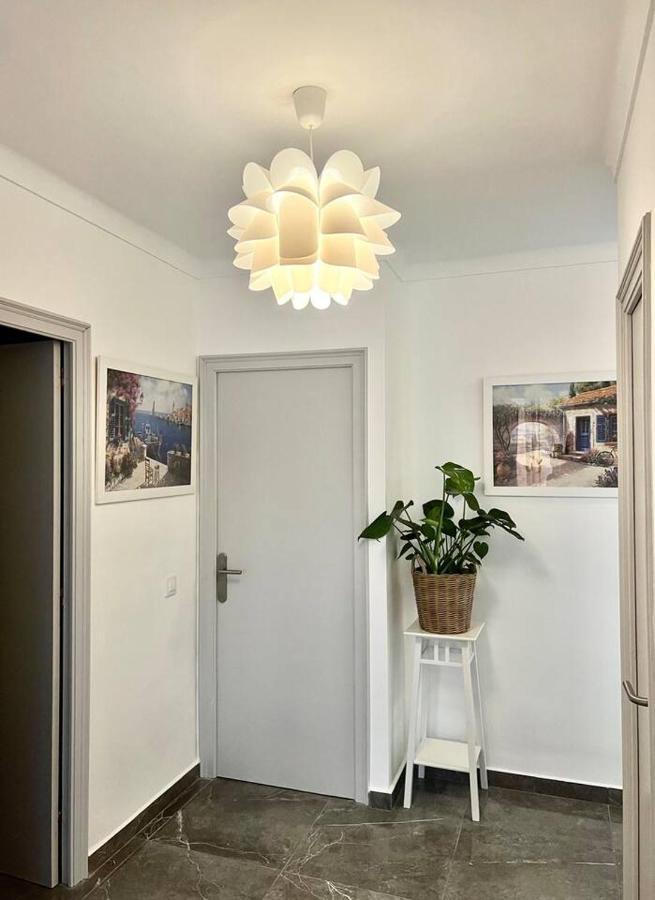 Amplio Apartamento Tranquilo Cerca De La Playa Roses Bagian luar foto
