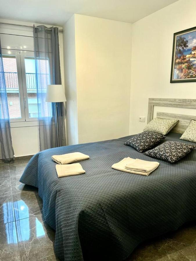 Amplio Apartamento Tranquilo Cerca De La Playa Roses Bagian luar foto